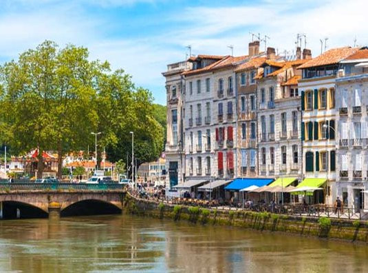 Le marché immobilier résiste encore à la baisse